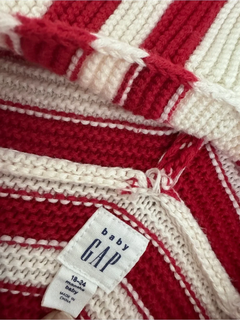 GAP knit bear
